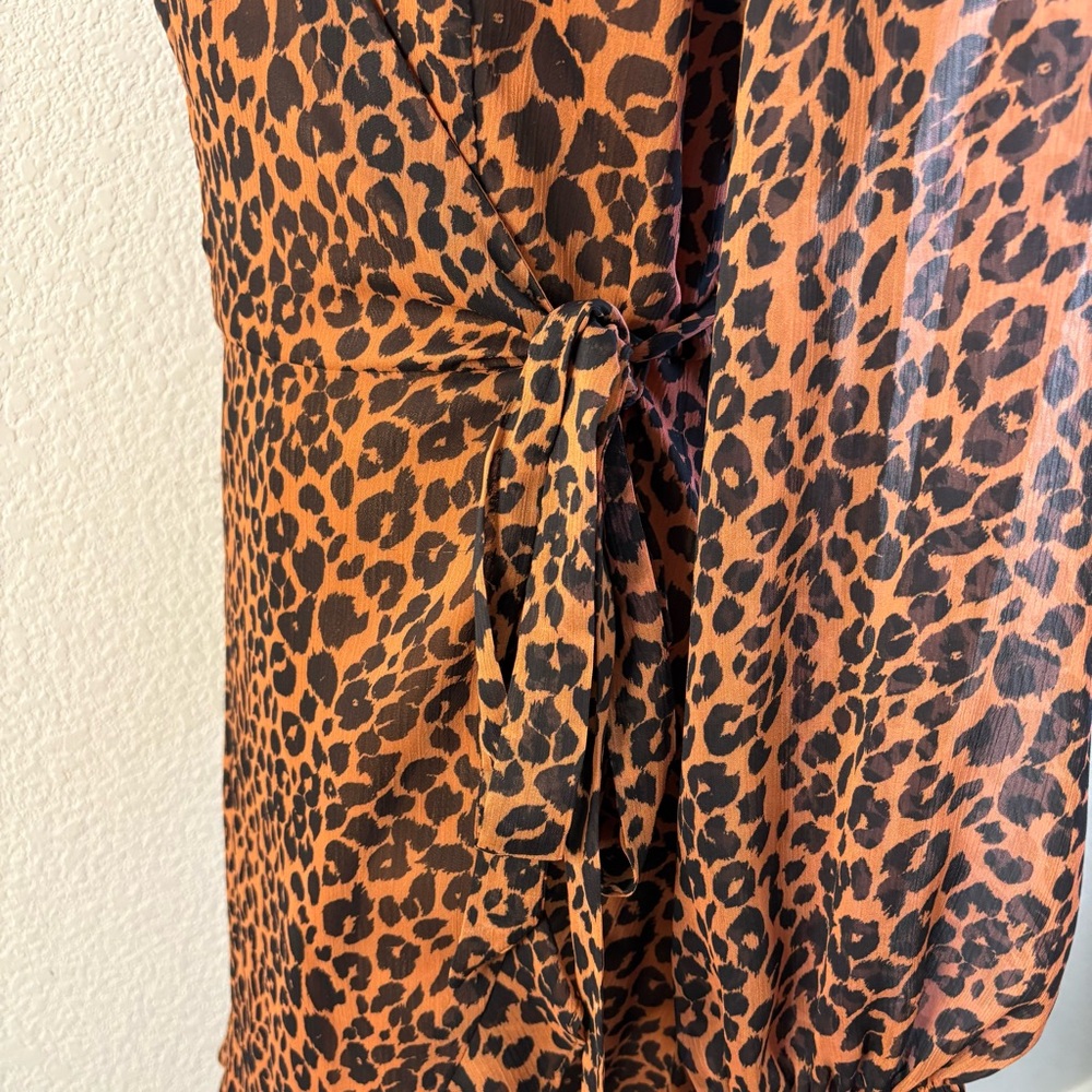 Gianni Bini Leopard Chiffon Wrap Dress Medium - Picture 6 of 8